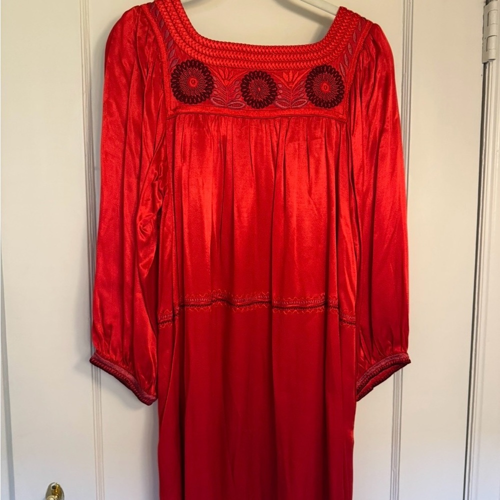 Mi Golondrina Satin Dress - Picture 4 of 7